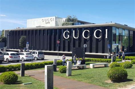 gucci produzione diretta o indiretta|gucci int.